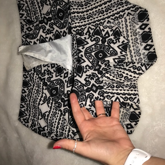 Envelope skort - Picture 2 of 3